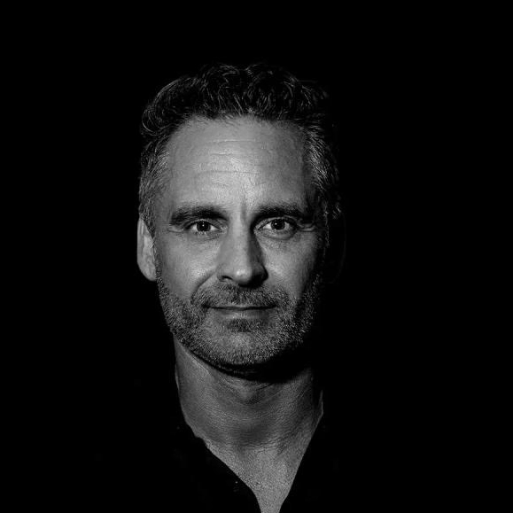 Scott Leune headshot
